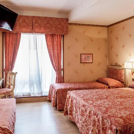 Venezia Hotel 3*