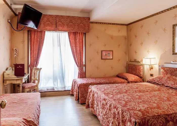 ヴェネツィア ホテル 3*