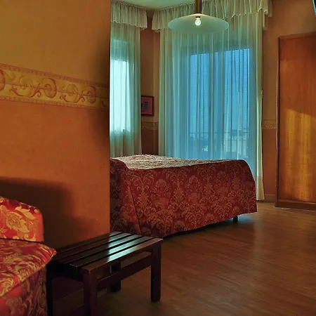 Ξενοδοχείο Venezia 3*