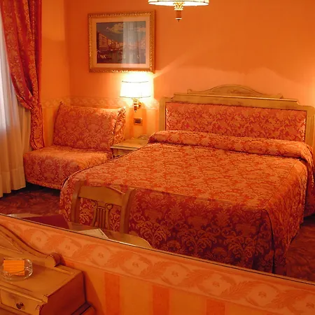 Szálloda Venezia 3*