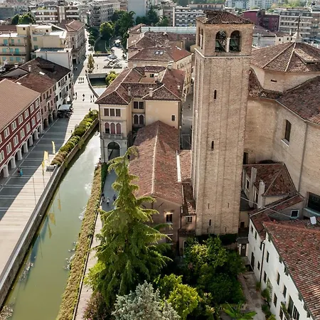 베네치아 호텔 3*