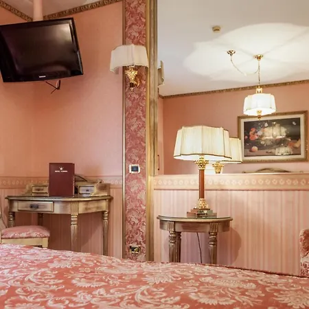 Hotel Venezia 3*