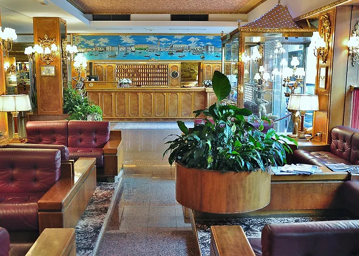 베네치아 호텔 3*