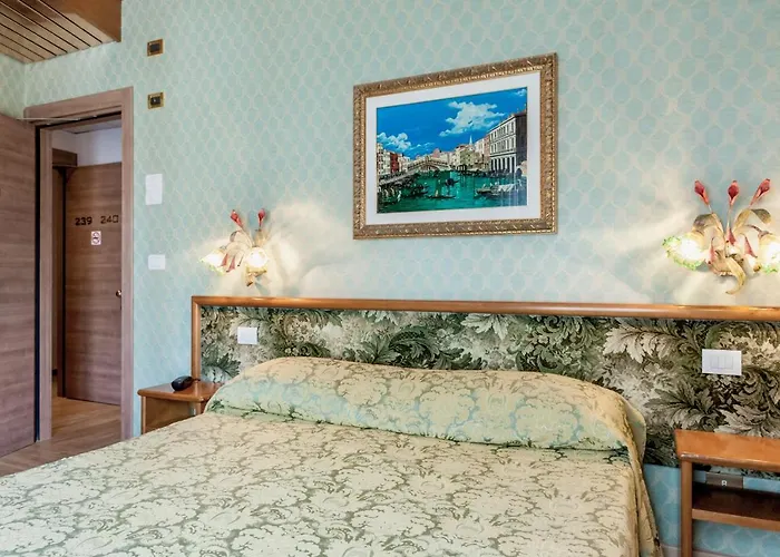 호텔 베네치아 3*