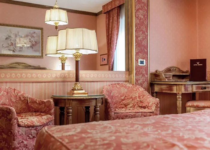 מלון ונציה 3*