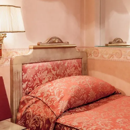 Venezia Hotel 3*